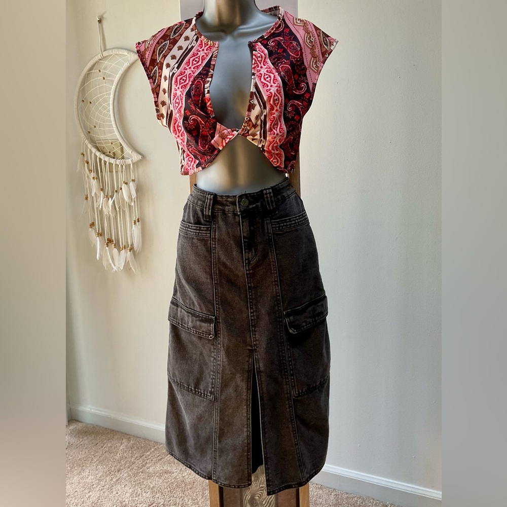 Sincerely Jules Denim Skirt & Free SHEIN Crop Top